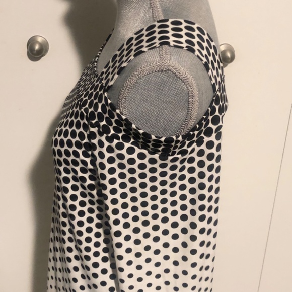 🕕 CHICOS BRAND NAME LIKE NEW BEAUTIFUL TOP SIZE 0 - Picture 3 of 10